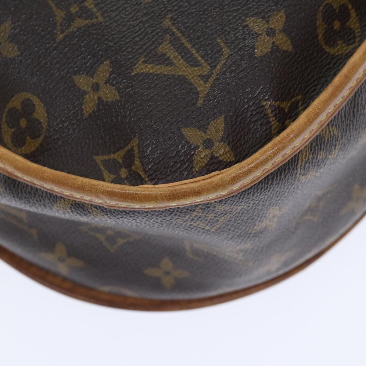 LOUIS VUITTON Monogram Menilmontant MM Shoulder Bag M40473 LV Auth 89978