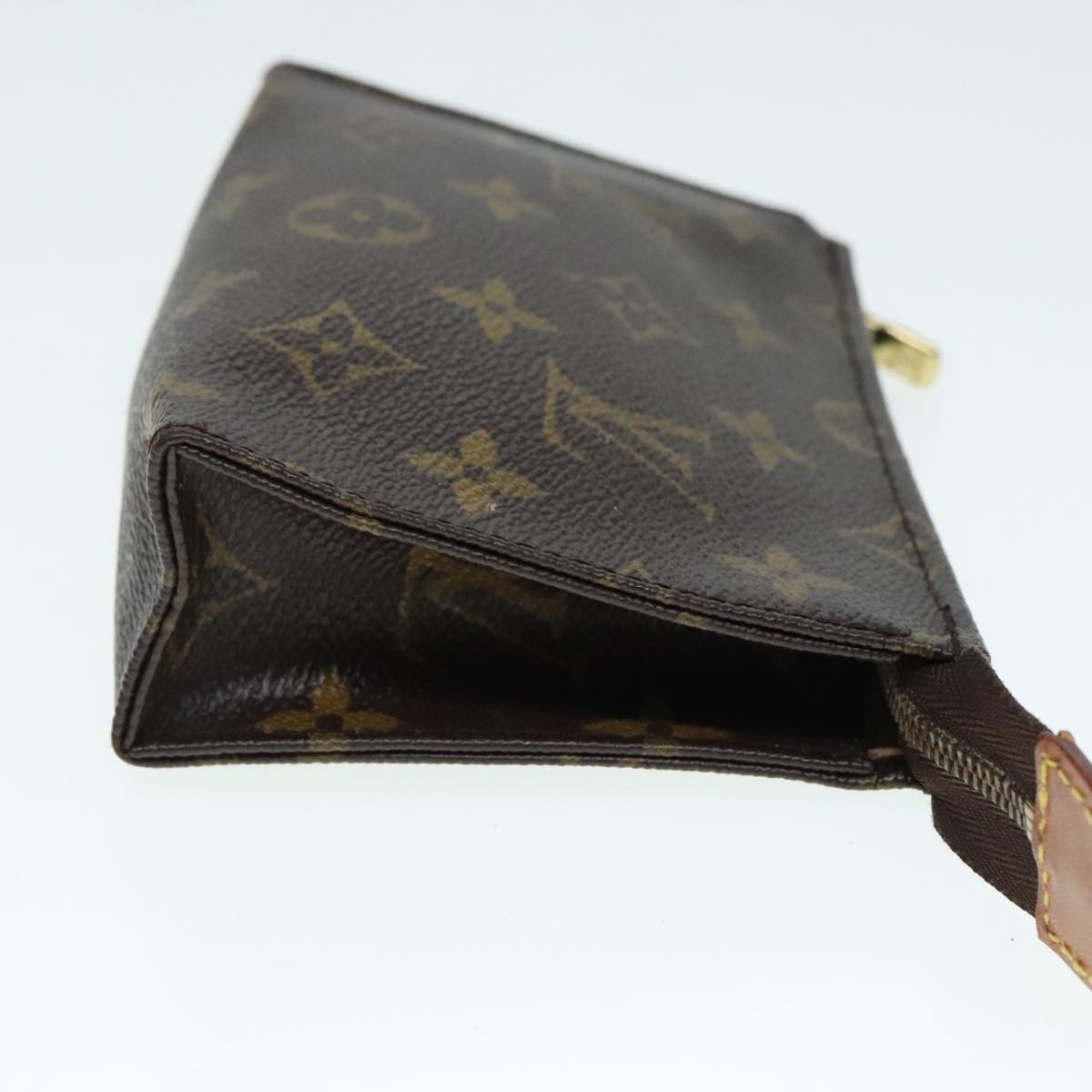 LOUIS VUITTON Monogram Poche Toilette 15 Pouch M47546 LV Auth 90021