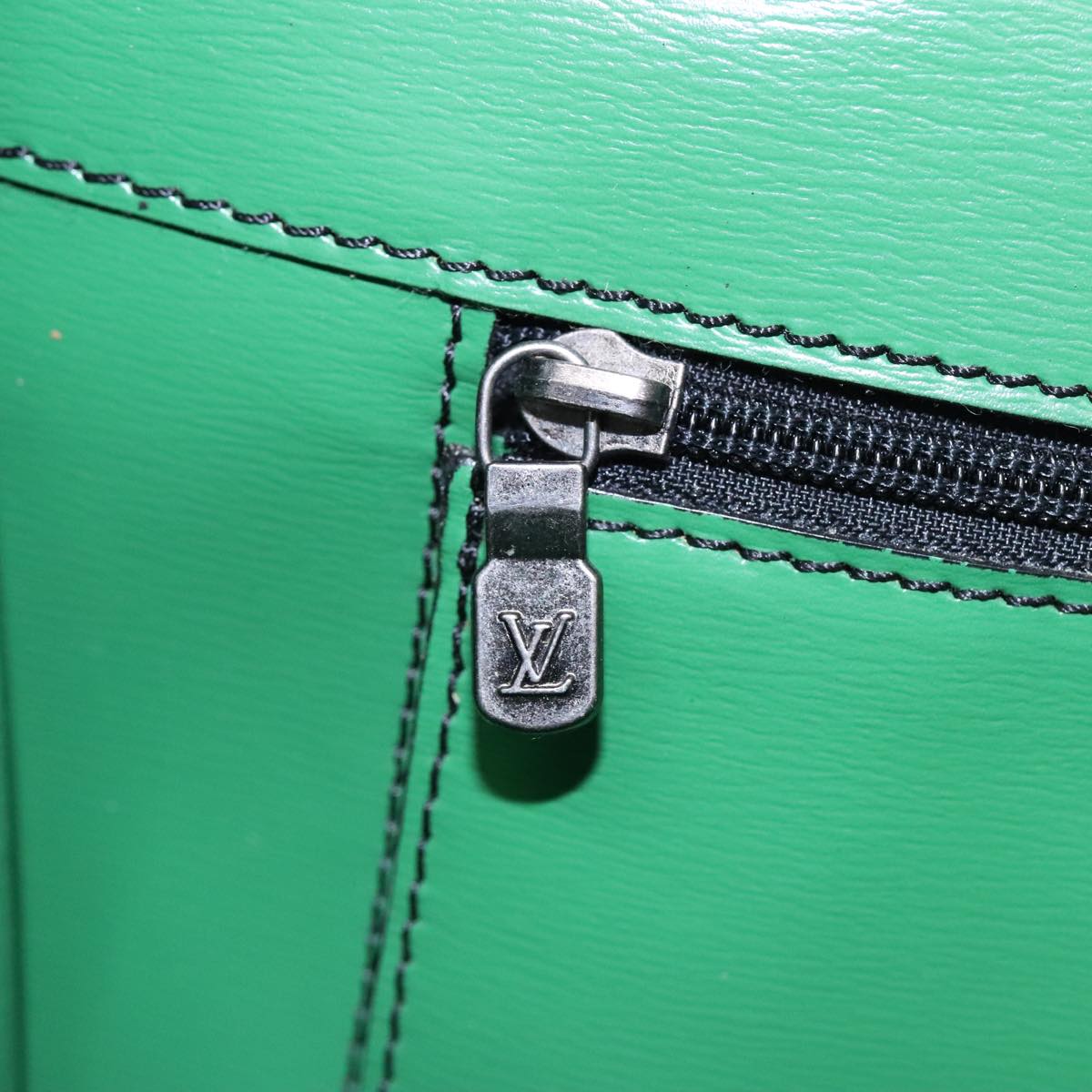 LOUIS VUITTON Epi Document Case Clutch Bag Green LV Auth 90149