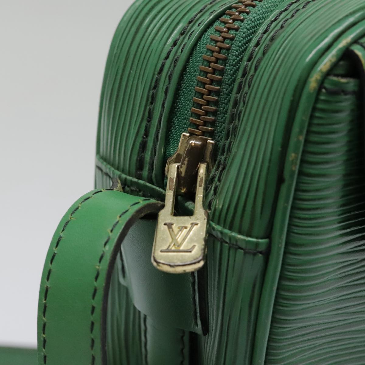 LOUIS VUITTON Epi Jeune Fille MM Shoulder Bag Green M52154 LV Auth 90277