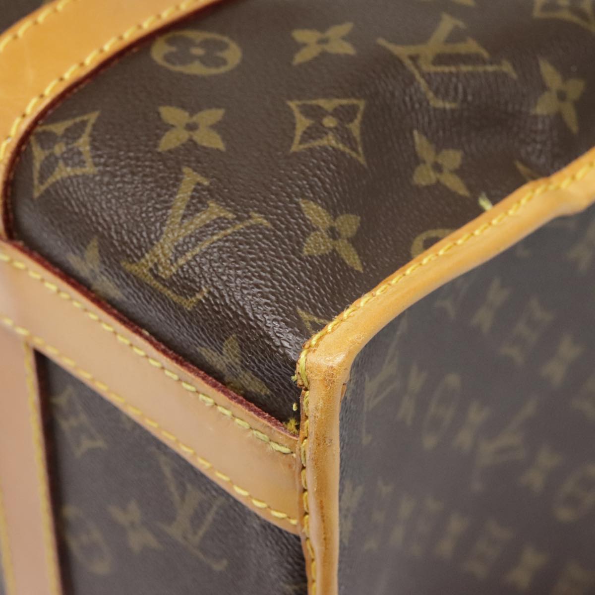 LOUIS VUITTON Monogram Sac Chasseur 40 Pet Carry M41924 LV Auth 90328