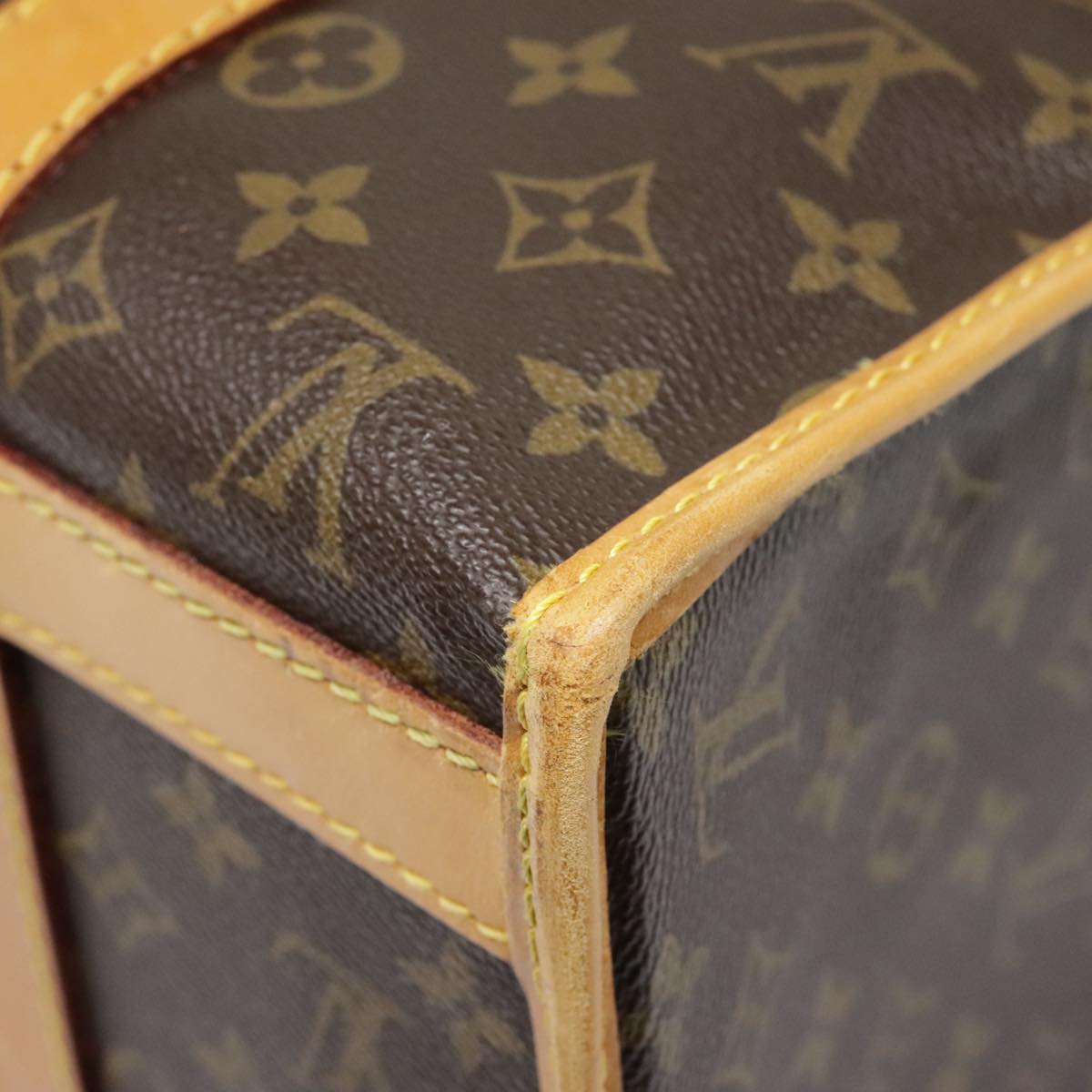 LOUIS VUITTON Monogram Sac Chasseur 40 Pet Carry M41924 LV Auth 90328