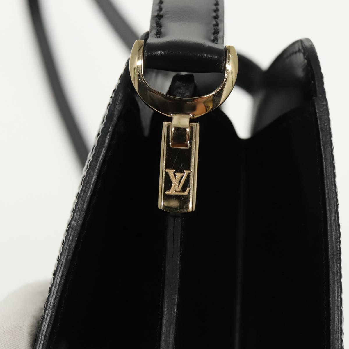 LOUIS VUITTON Epi Capuchin Shoulder Bag Black M52342 LV Auth 90441