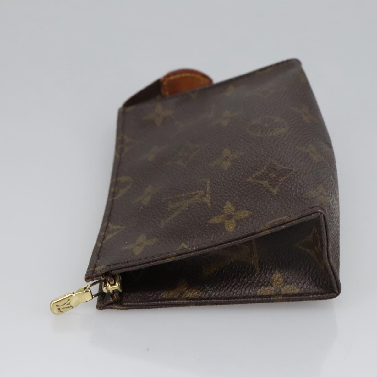 LOUIS VUITTON Monogram Poche Toilette 15 Pouch M47546 LV Auth 90458