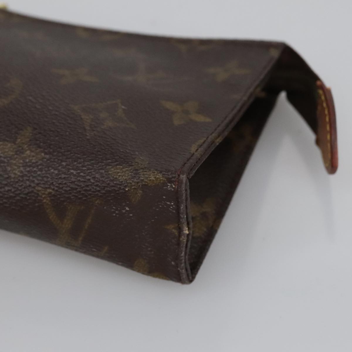 LOUIS VUITTON Monogram Poche Toilette 15 Pouch M47546 LV Auth 90458