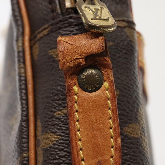 LOUIS VUITTON Monogram Danube Umhängetasche M45266 LV Auth 90656