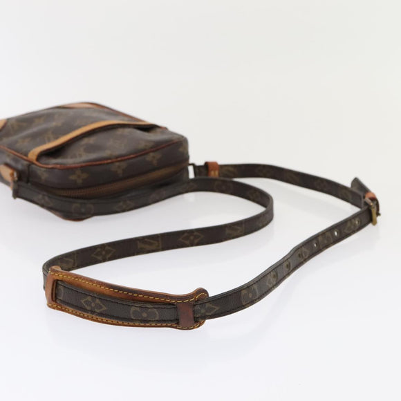 LOUIS VUITTON Monogram Danube Umhängetasche M45266 LV Auth 90656