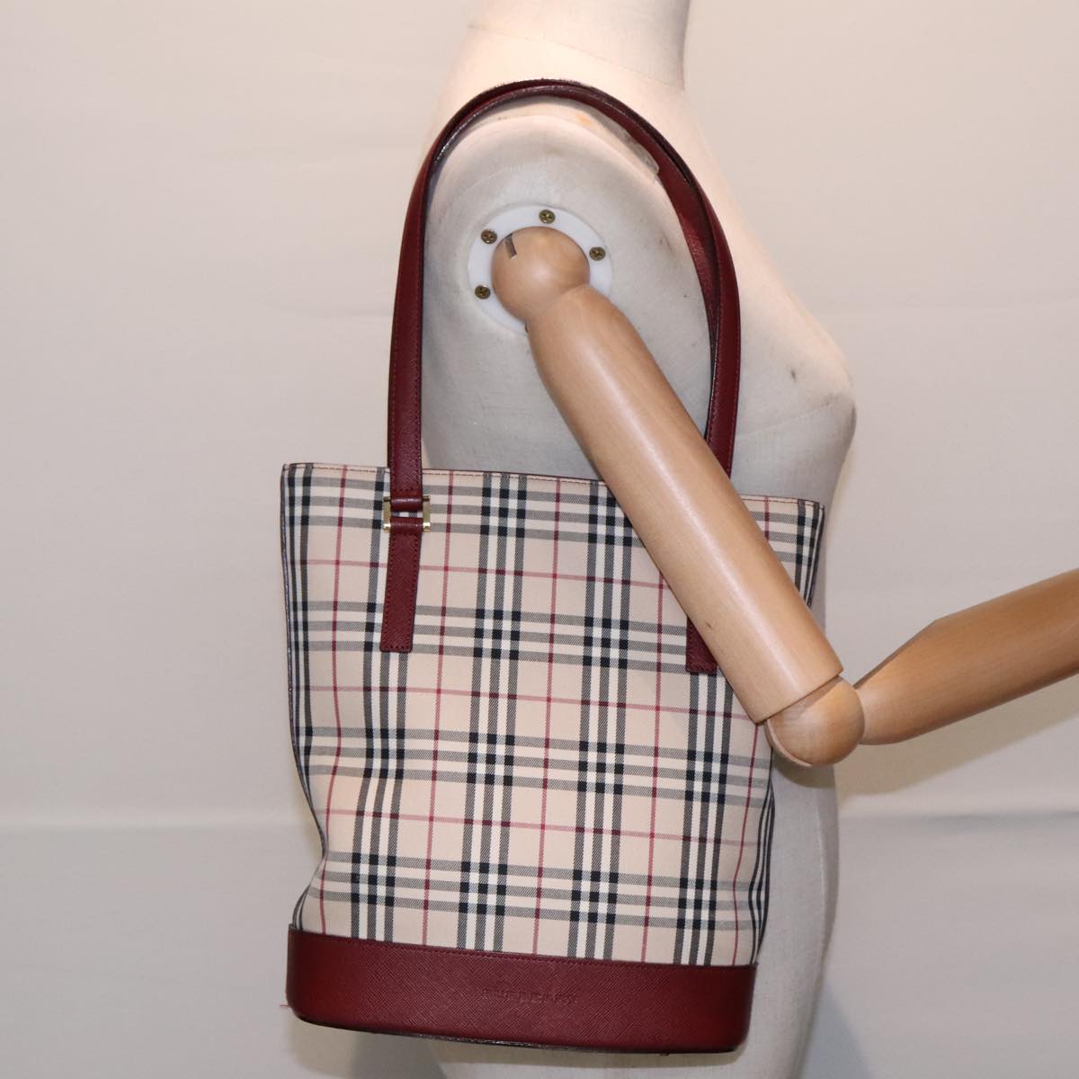 BURBERRY Nova Check Shoulder Bag Canvas Beige Red Auth 90761