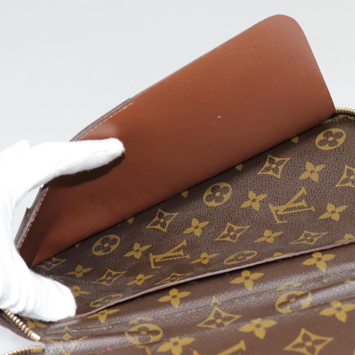 LOUIS VUITTON Monogram Poche Escapade Travel Case M60113 LV Auth 90775