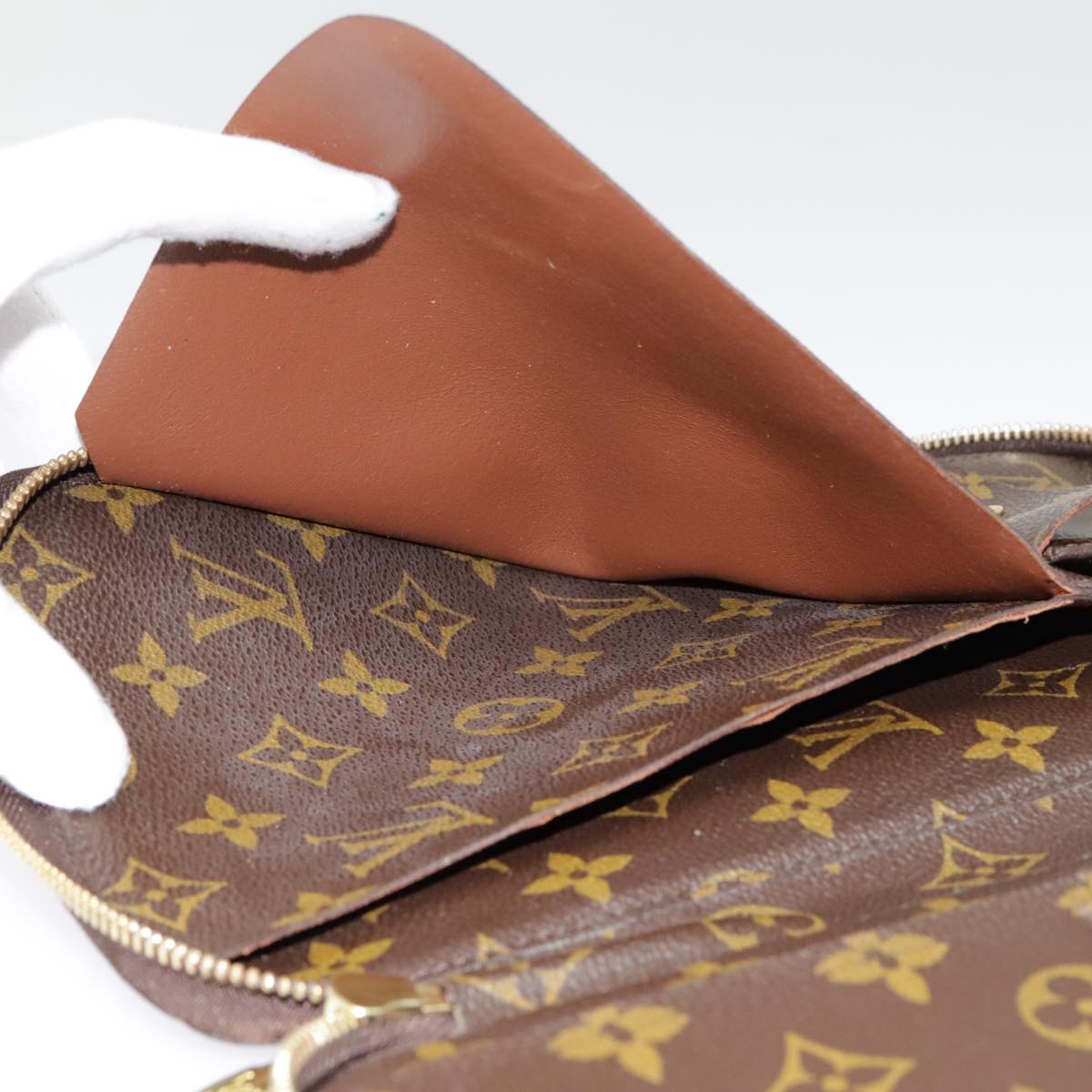 LOUIS VUITTON Monogram Poche Escapade Travel Case M60113 LV Auth 90775