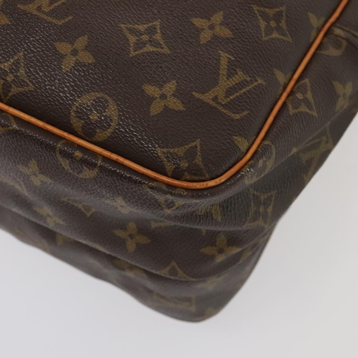 LOUIS VUITTON Monogram Reporter GM Shoulder Bag M45252 LV Auth 90981