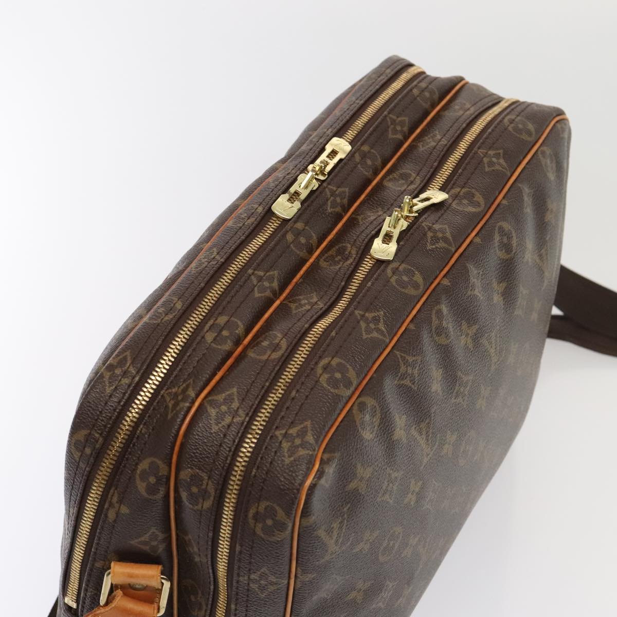 LOUIS VUITTON Monogram Reporter GM Shoulder Bag M45252 LV Auth 90981