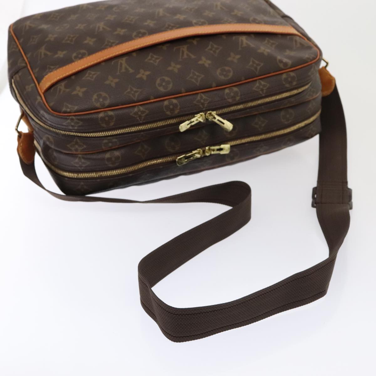 LOUIS VUITTON Monogram Reporter GM Shoulder Bag M45252 LV Auth 90981