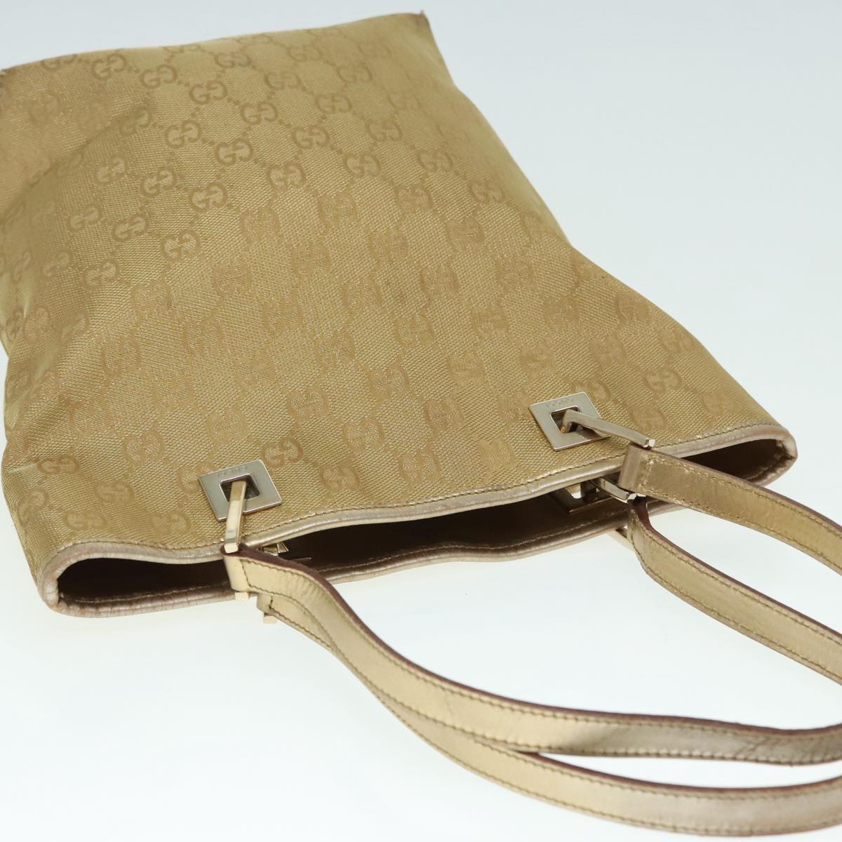 GUCCI GG Canvas Shoulder Bag Gold Tone Gold 0021099 Auth 91390