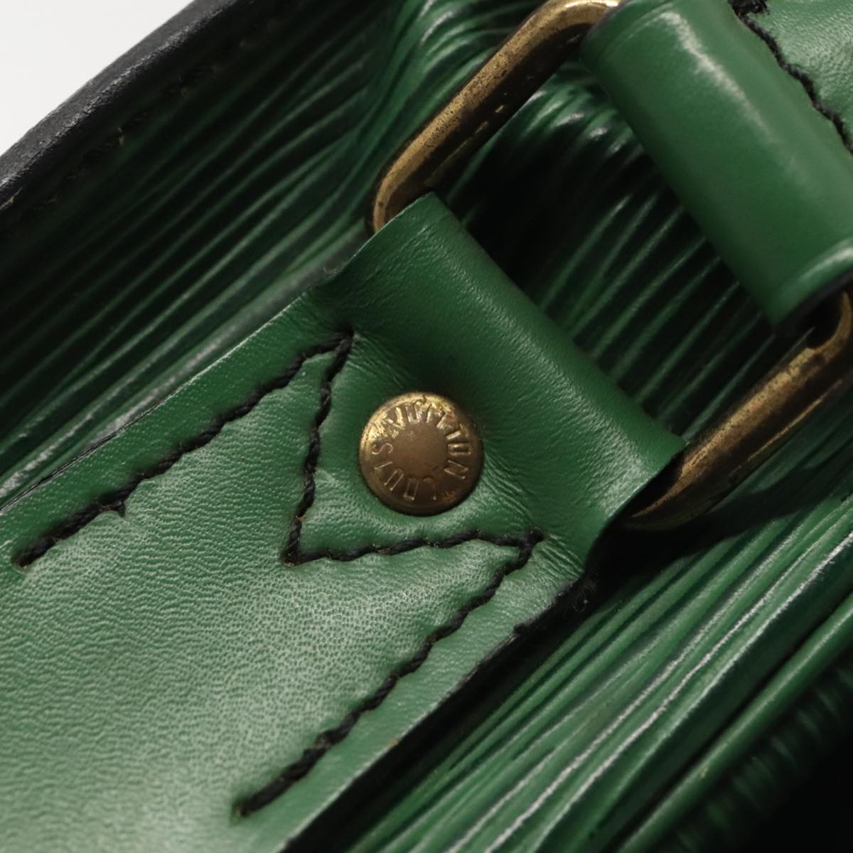 LOUIS VUITTON Epi Cartouchiere MM Shoulder Bag Green M52244 LV Auth 91579