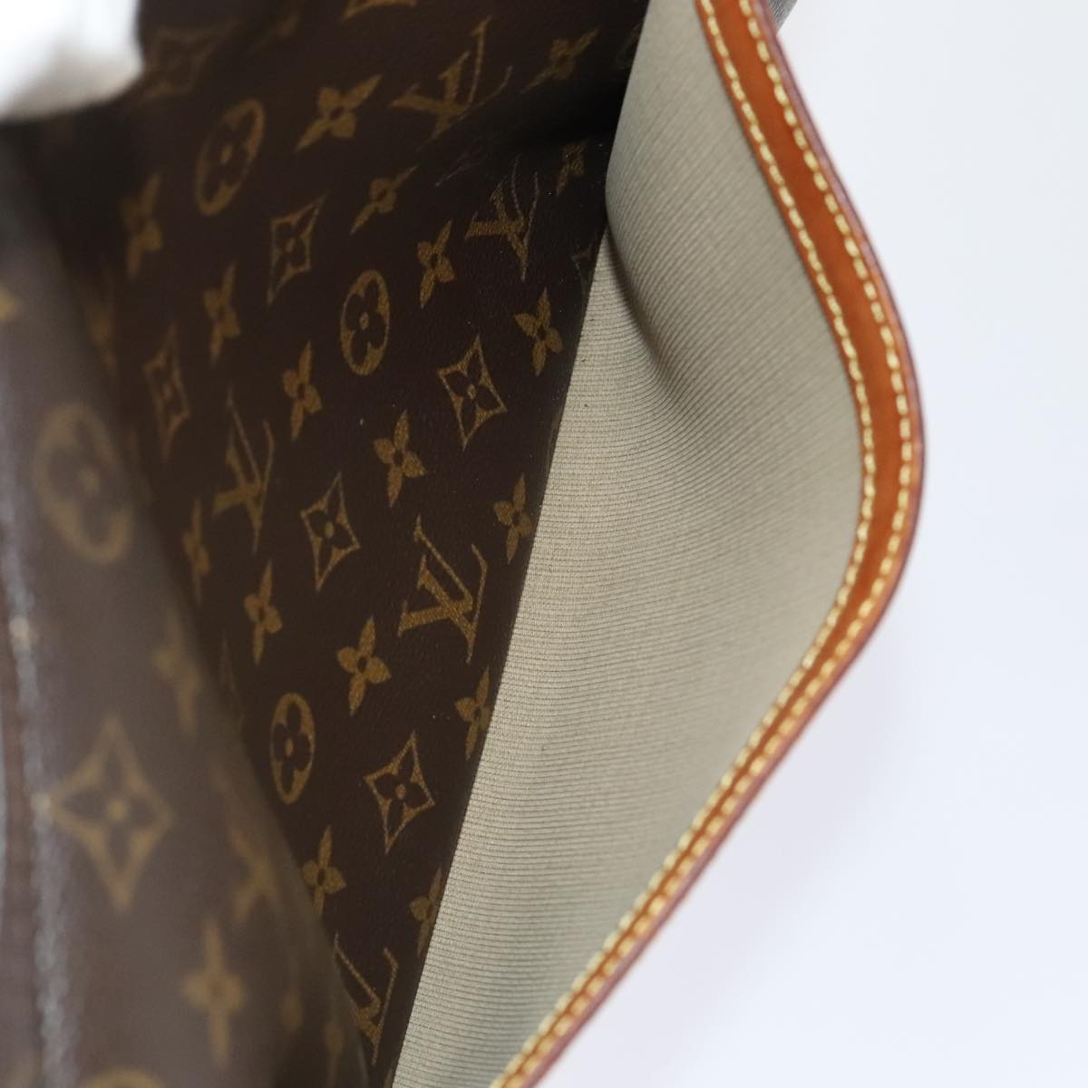 LOUIS VUITTON Monogram Reporter GM Shoulder Bag M45252 LV Auth 91630