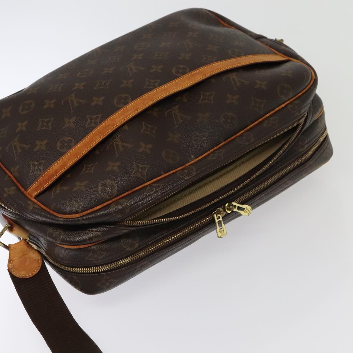 LOUIS VUITTON Monogram Reporter GM Shoulder Bag M45252 LV Auth 91630