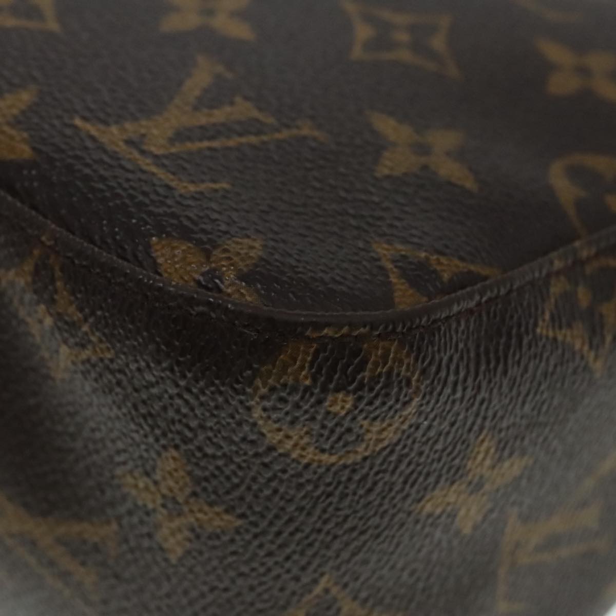 LOUIS VUITTON Monogram Looping MM Shoulder Bag M51146 LV Auth 91946