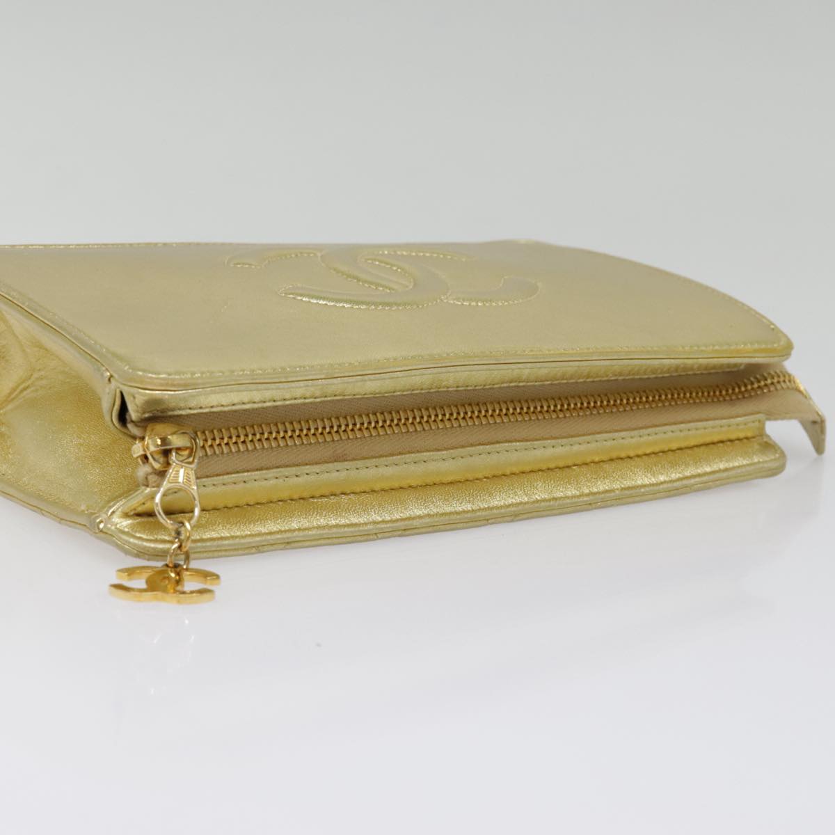 CHANEL Clutch Bag Leather Gold Tone CC Auth 92063