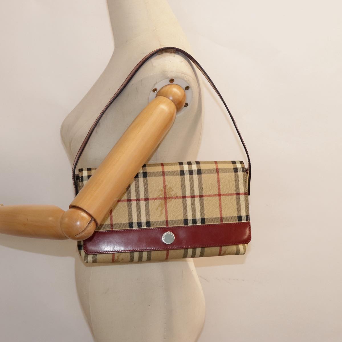 BURBERRY Nova Check Shoulder Bag PVC Leather Silver Beige Red Auth 92084