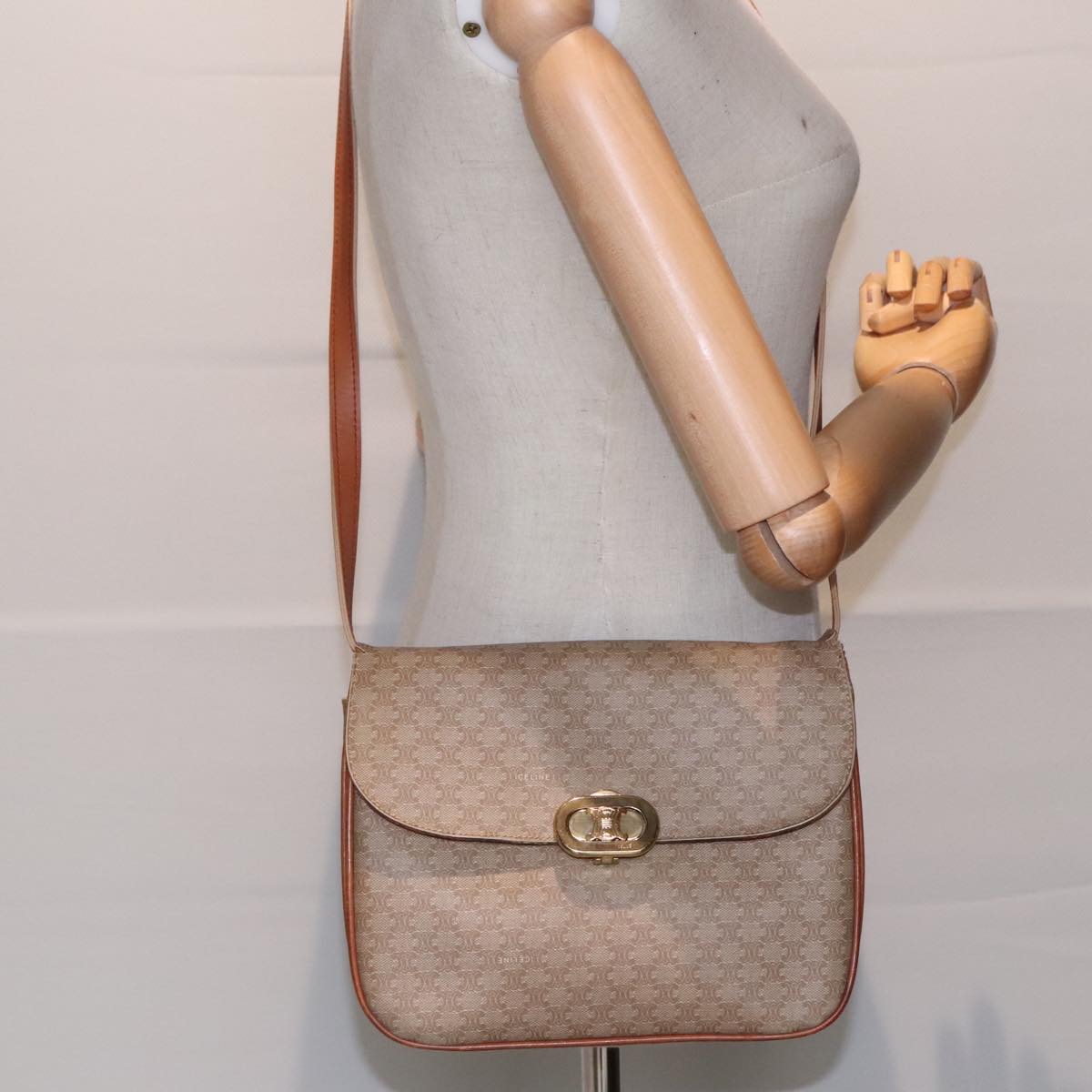 CELINE Macadam Canvas Shoulder Bag Beige Gold Auth 92094