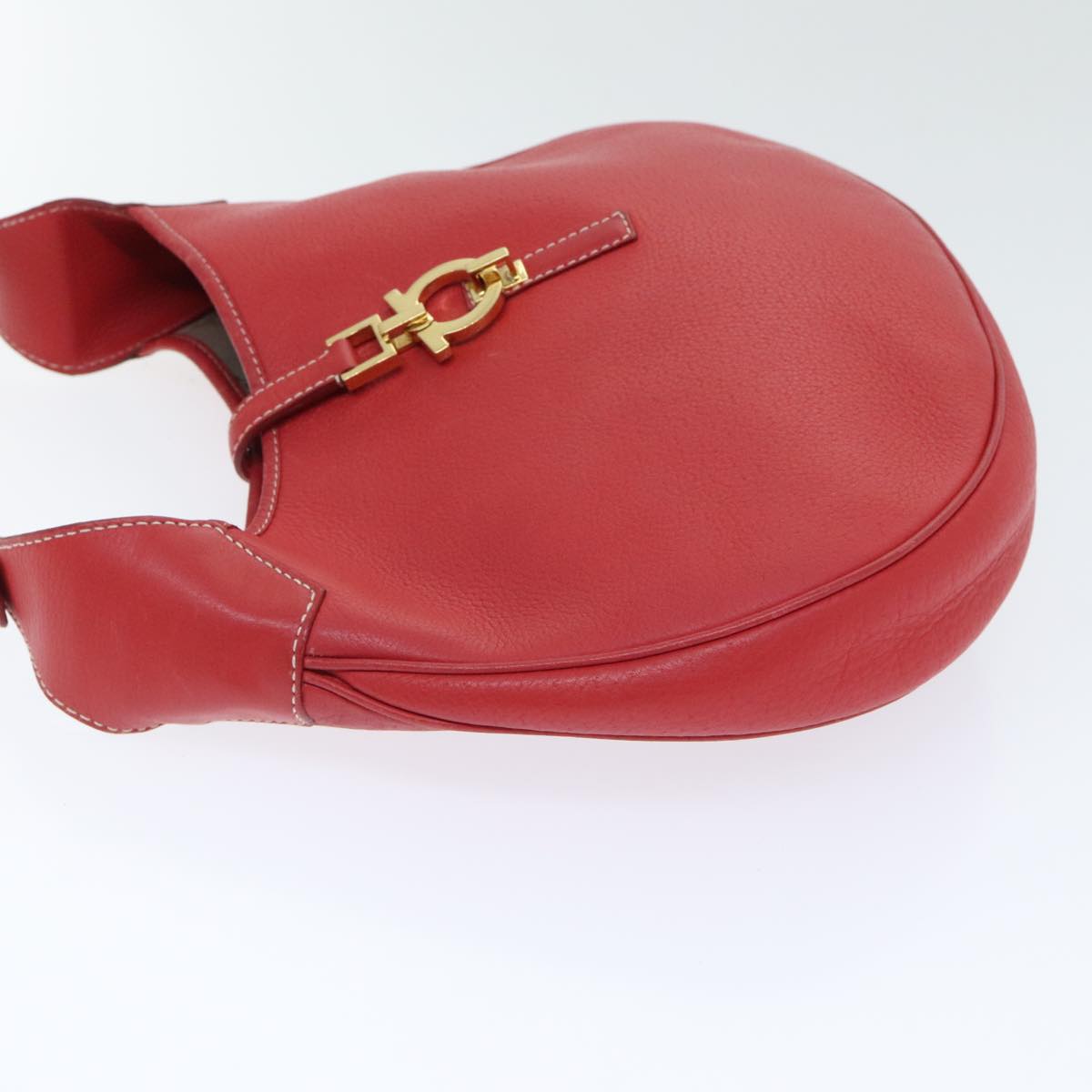 Salvatore Ferragamo Gancini Shoulder Bag Leather Red Gold Auth 92152