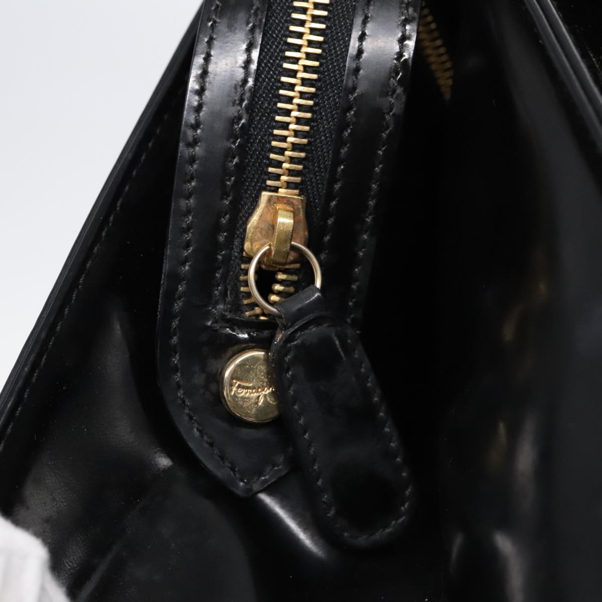 Salvatore Ferragamo Gancini Tote Bag Patent leather Black Gold Auth 92158