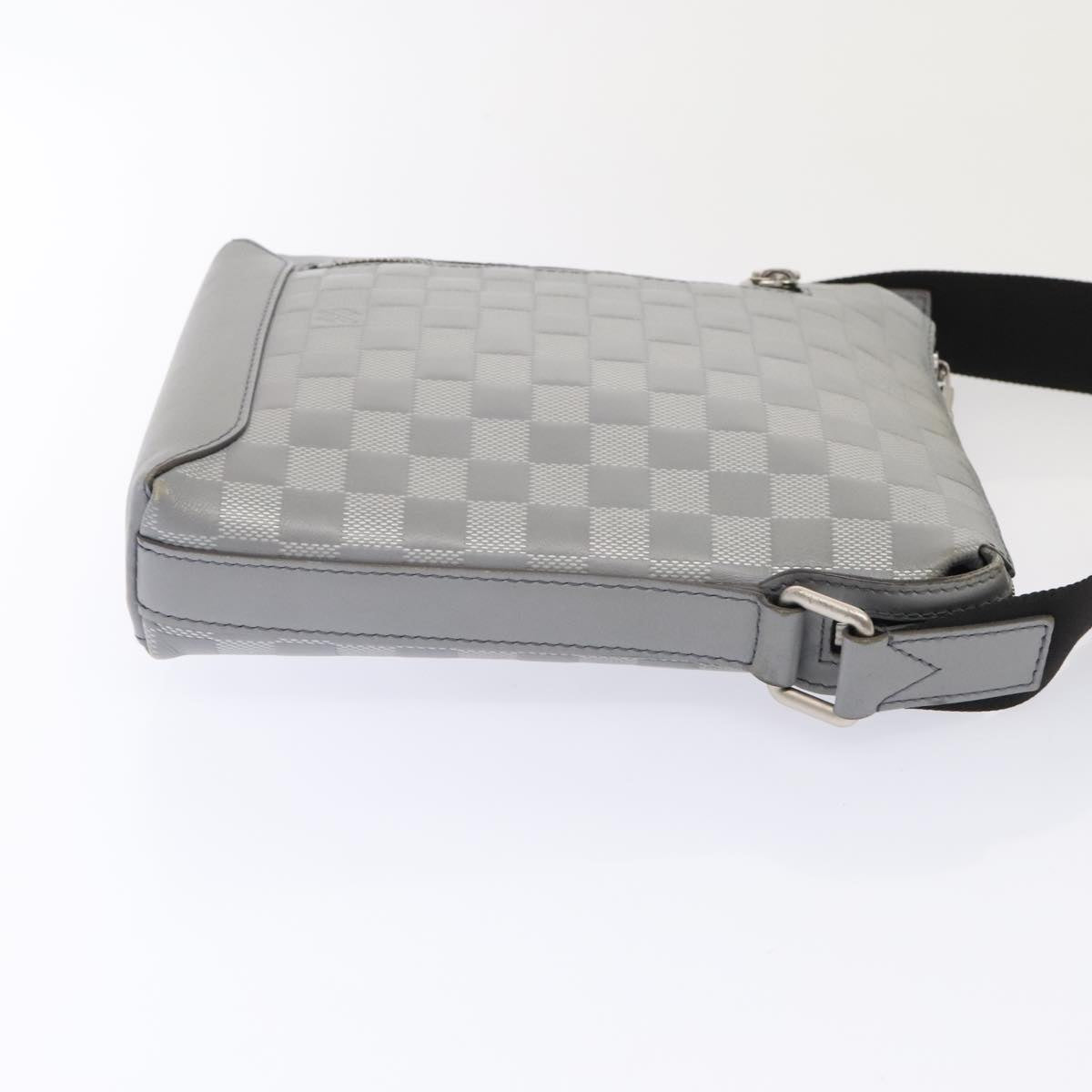 LOUIS VUITTON Damier Infini  Discovery Messenger PPM Bag N40121 LV Auth 92302