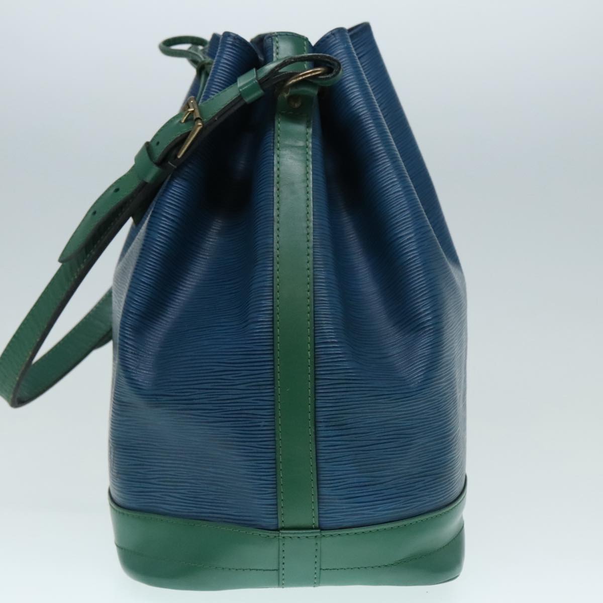 LOUIS VUITTON Epi Noe Shoulder Bag Bicolor Green Blue M44044 LV Auth 92353