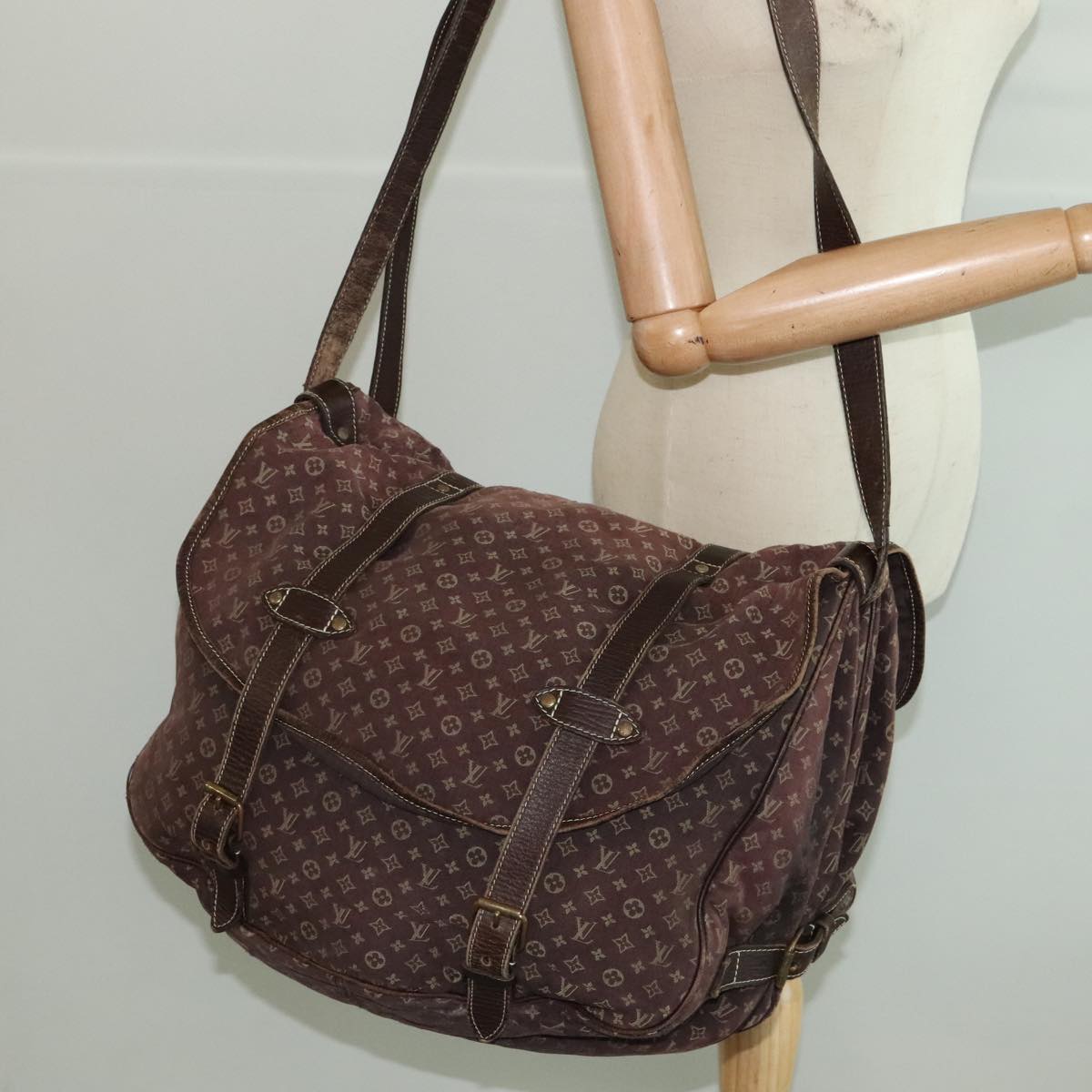 LOUIS VUITTON Monogram Mini Lin Saumur XL Shoulder Bag Ebene M95220 Auth 92467