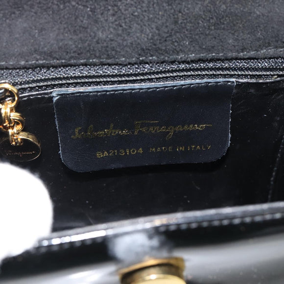 Salvatore Ferragamo Schoudertas Lakleer Zwart Goud Auth 92696