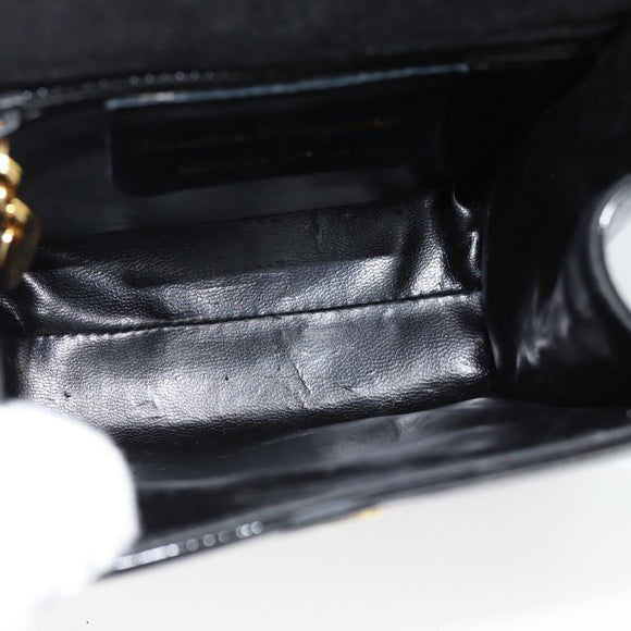Salvatore Ferragamo Schoudertas Lakleer Zwart Goud Auth 92696
