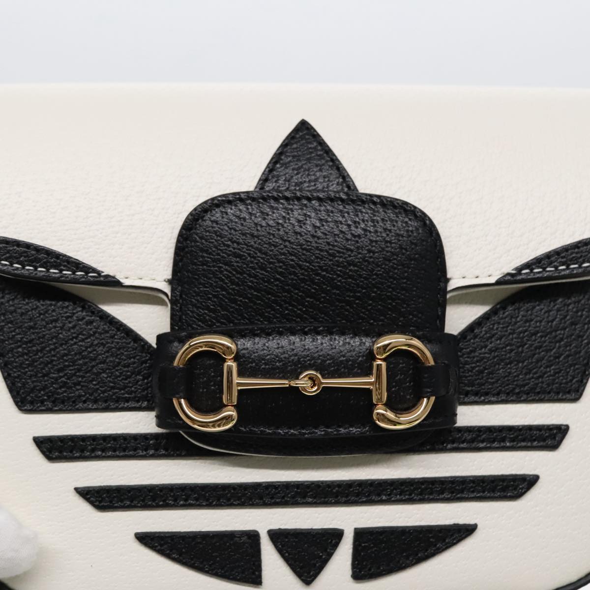 GUCCI Horsebit GUCCIxadidas Shoulder Bag Leather White Gold 658574 Auth 92735S