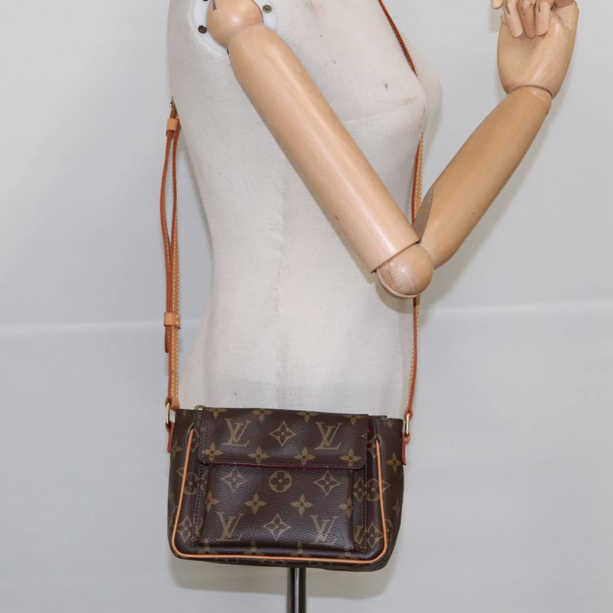 LOUIS VUITTON Monogram Viva Cite PM Shoulder Bag M51165 LV Auth 92736A