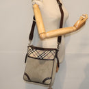 BURBERRY Nova Check Umhängetasche Nylon Leder Grau Beige Silber Auth 92799-21