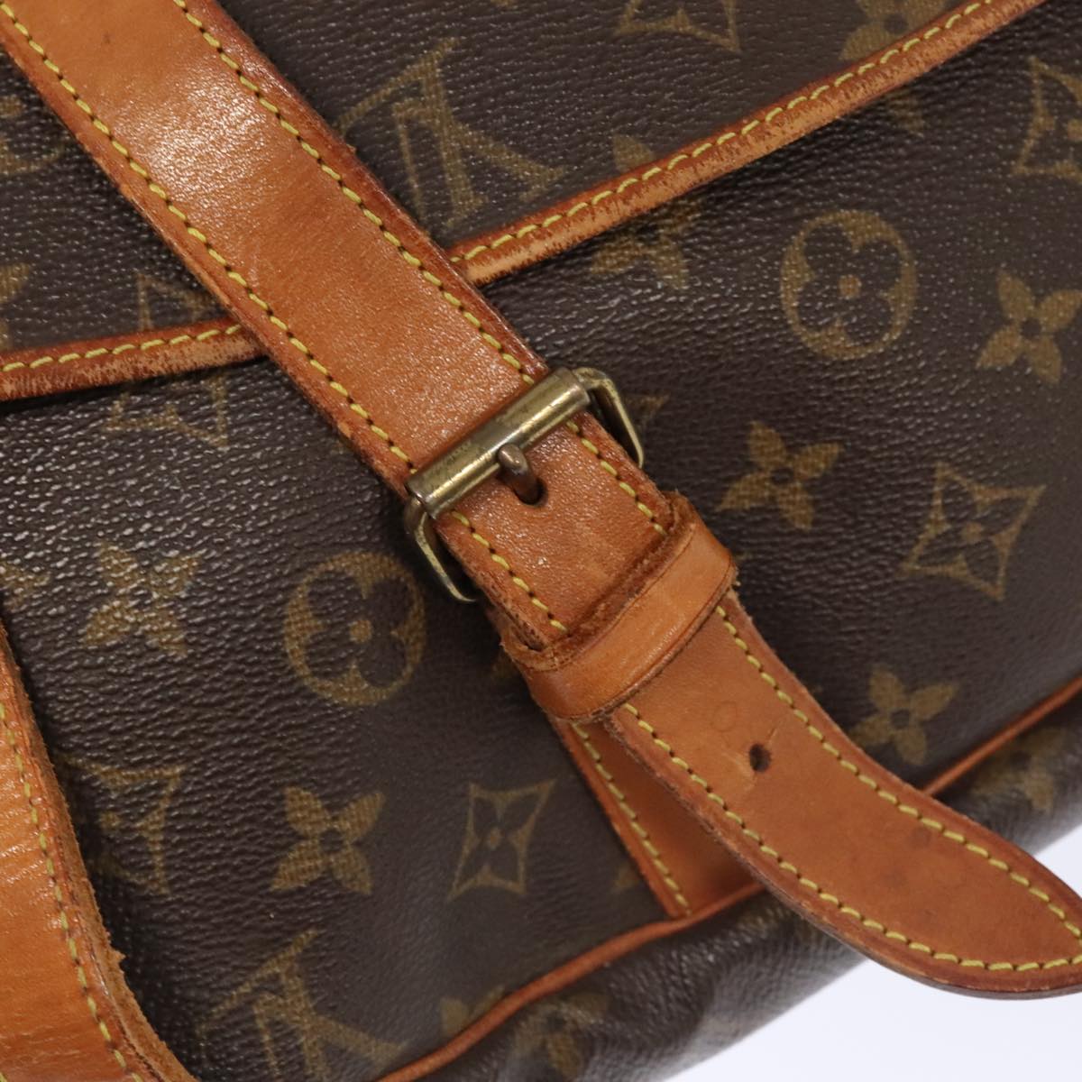 LOUIS VUITTON Monogram Saumur 43 Shoulder Bag M42252 LV Auth 92868