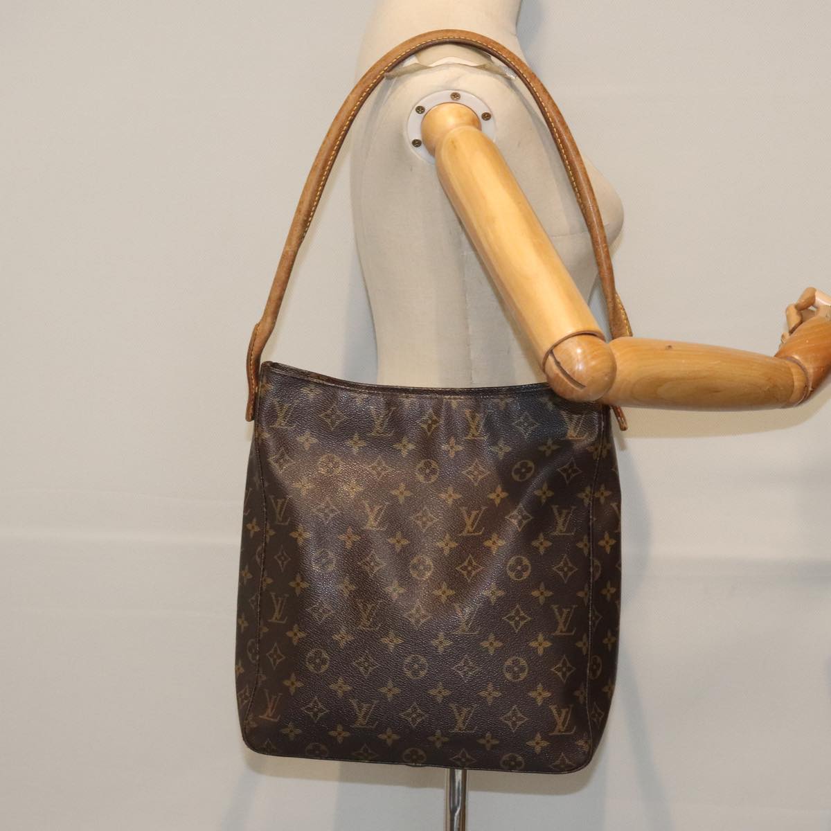 LOUIS VUITTON Monogram Looping GM Shoulder Bag M51145 LV Auth 92937