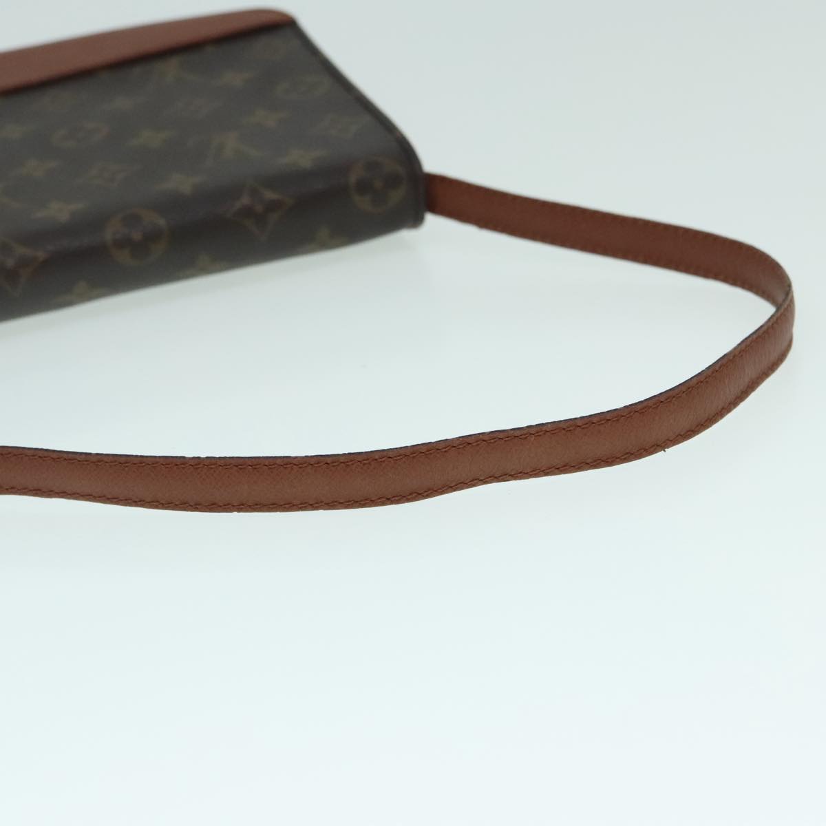 LOUIS VUITTON Monogram Bordeaux 27 Shoulder Bag M51797 LV Auth 93001