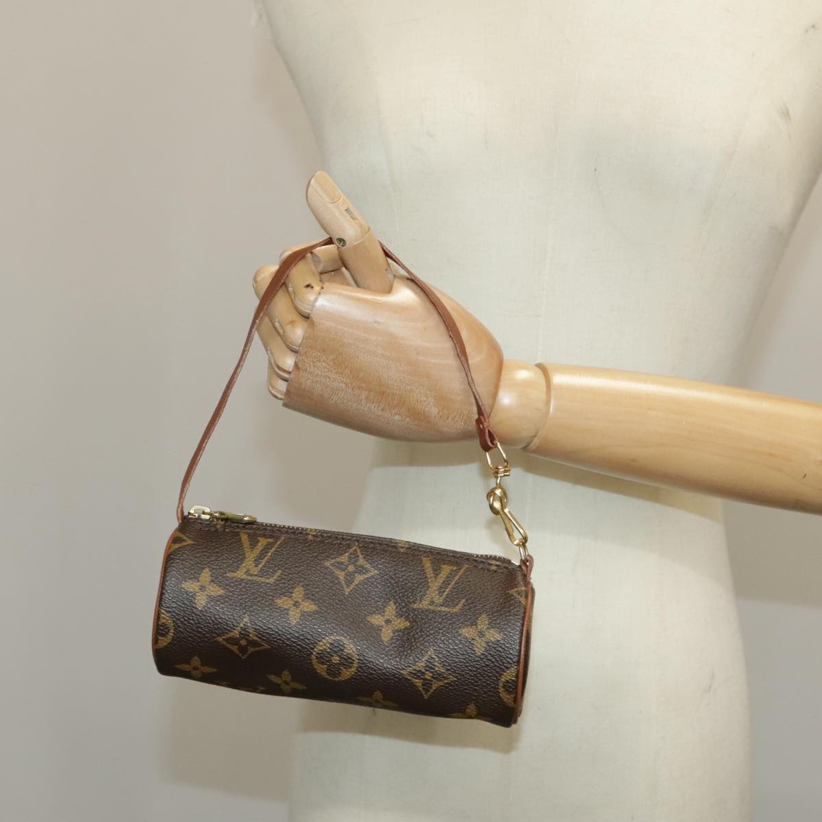 LOUIS VUITTON Monogram Papillon Pouch LV Auth 93062