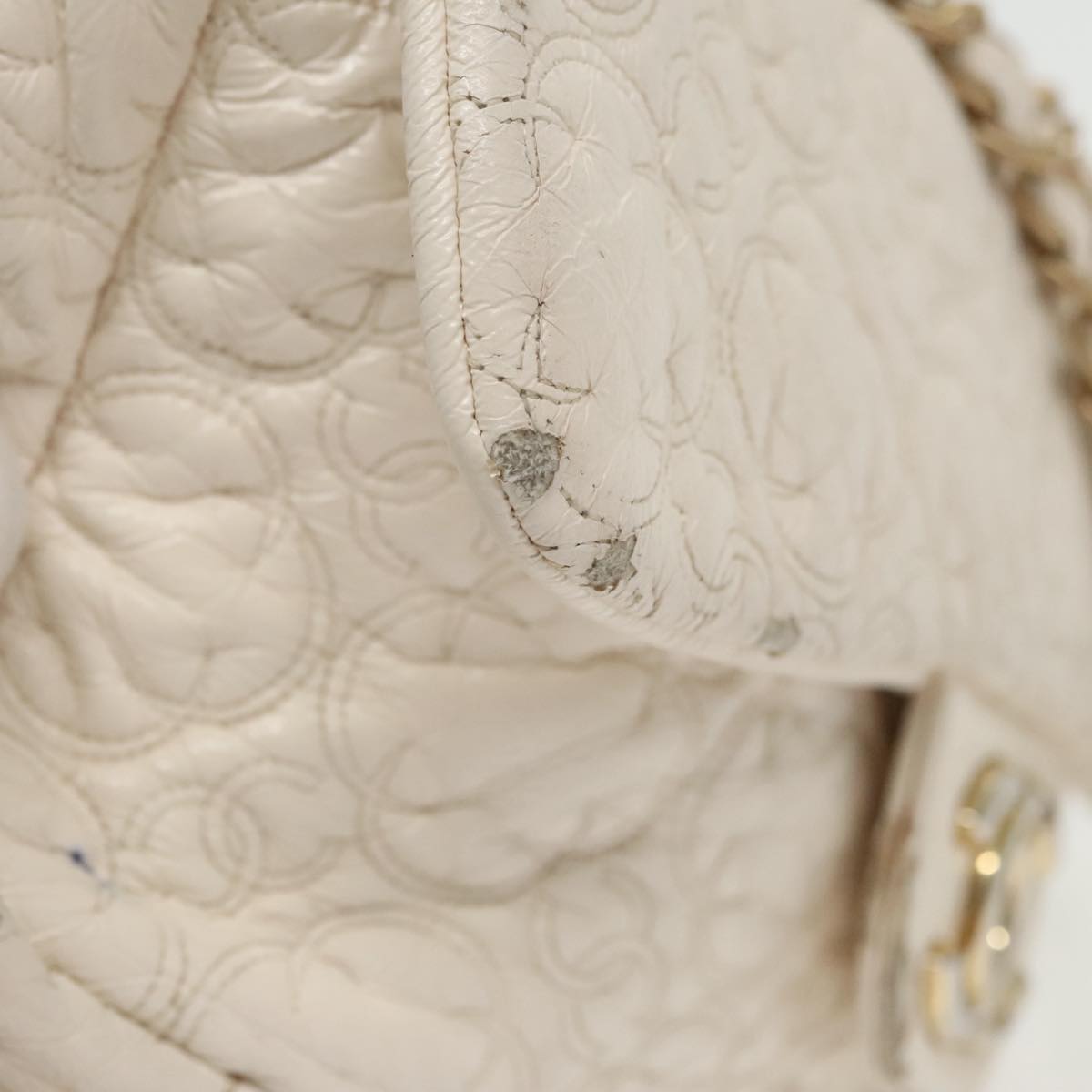 CHANEL Chain Shoulder Bag Leather White CC Auth 93079