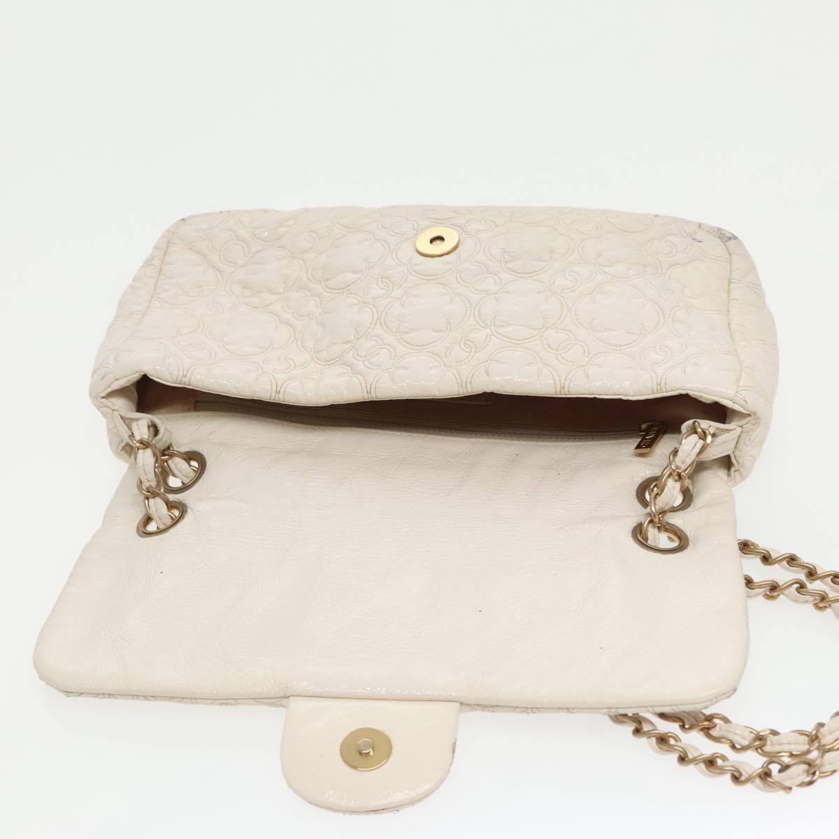 CHANEL Chain Shoulder Bag Leather White CC Auth 93079