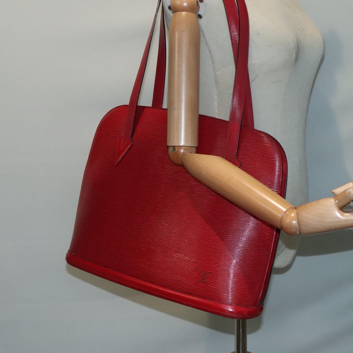 LOUIS VUITTON Epi Lussac Shoulder Bag Red M52287 LV Auth 93096