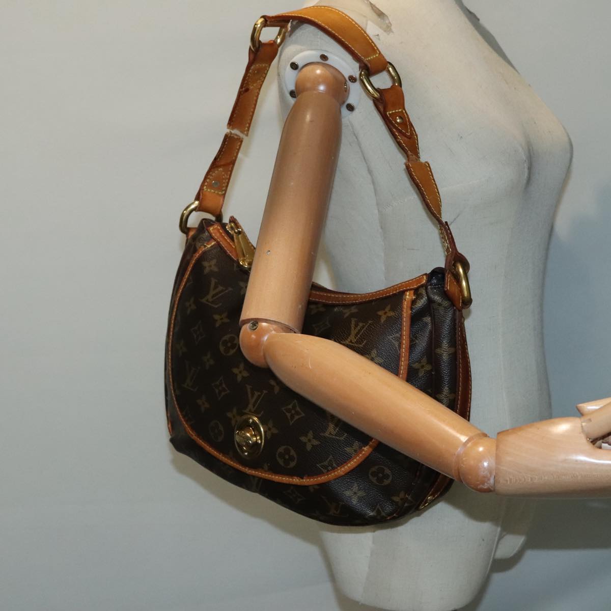 LOUIS VUITTON Monogram Tolum PM Shoulder Bag M40076 LV Auth 93122