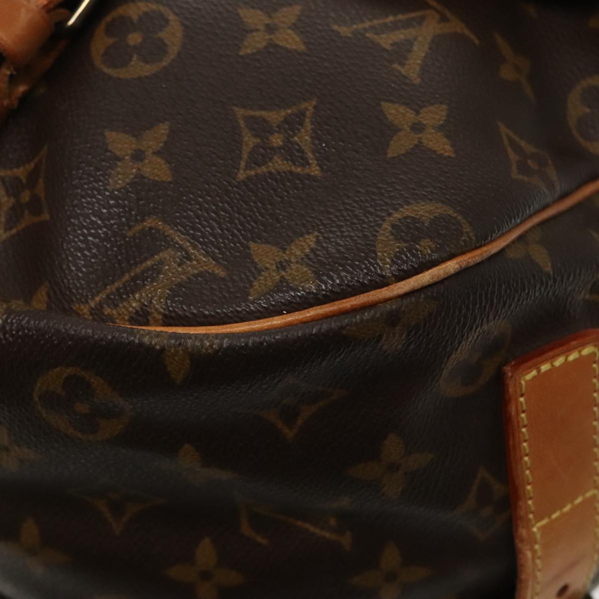 LOUIS VUITTON Monogram Saumur 43 Shoulder Bag M42252 LV Auth 93136