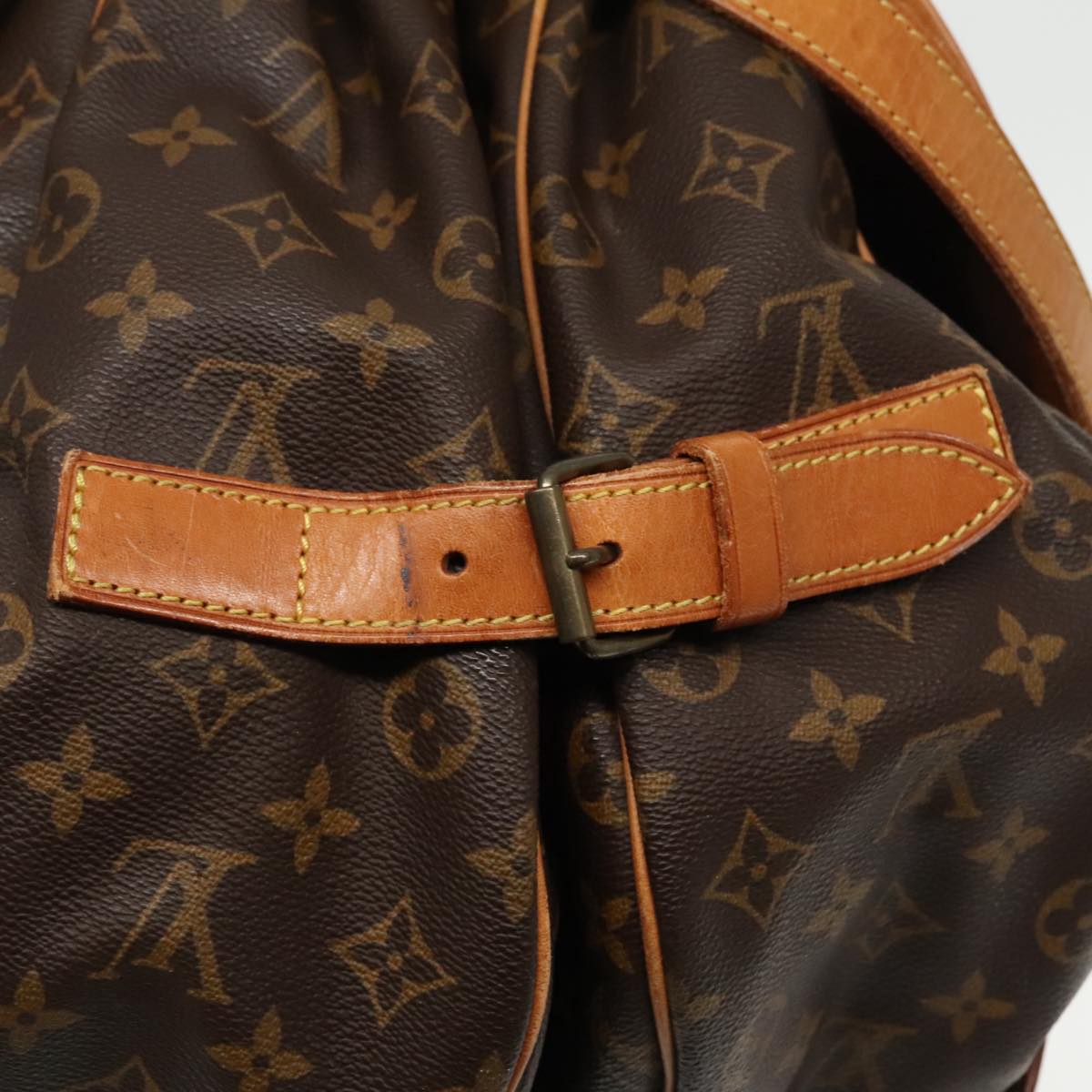 LOUIS VUITTON Monogram Saumur 43 Shoulder Bag M42252 LV Auth 93136