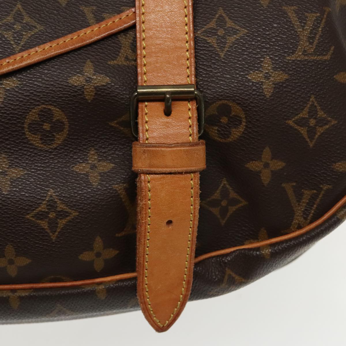 LOUIS VUITTON Monogram Saumur 43 Shoulder Bag M42252 LV Auth 93136