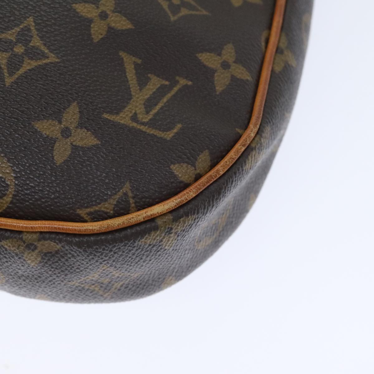 LOUIS VUITTON Monogram Odeon MM Shoulder Bag M56389 LV Auth 93171