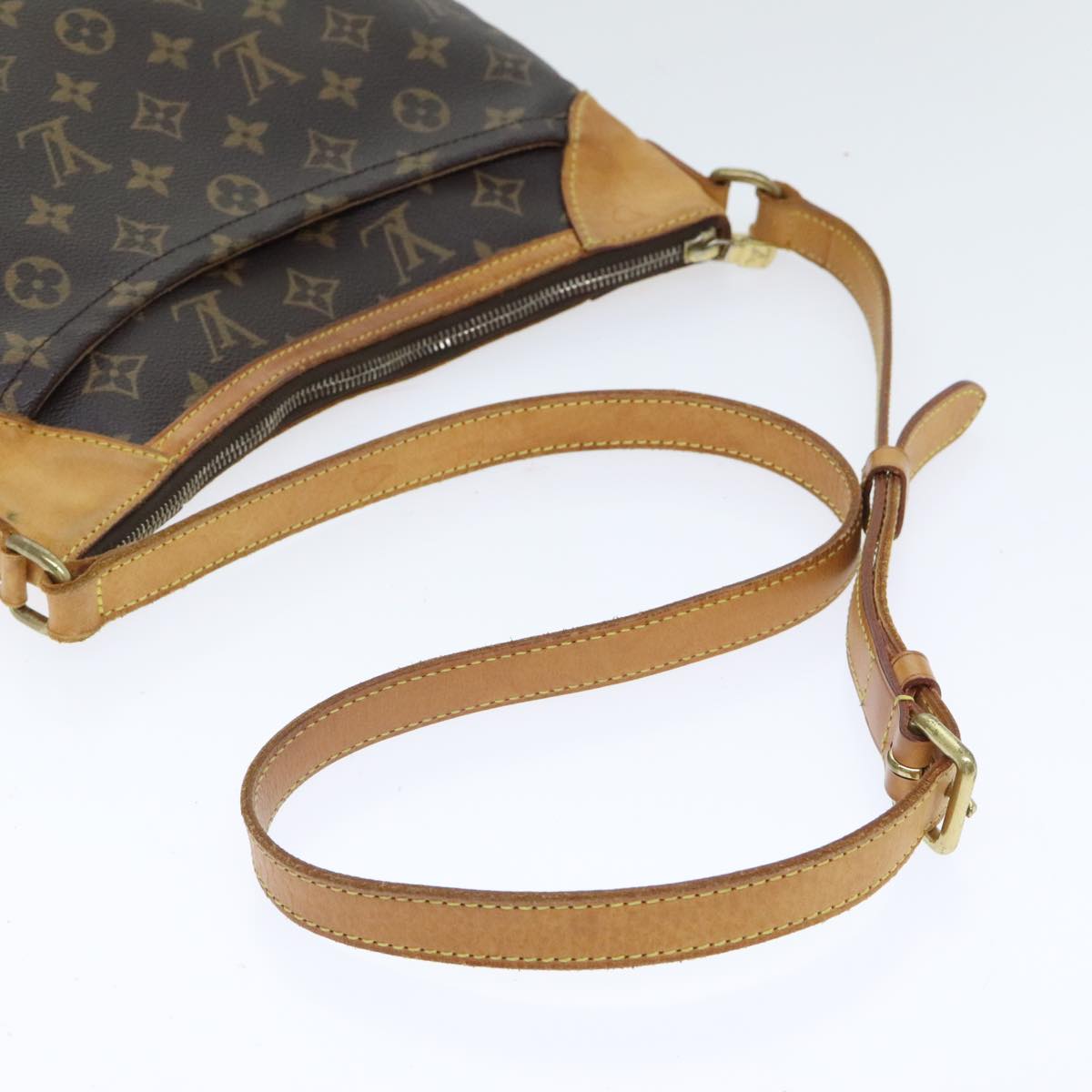 LOUIS VUITTON Monogram Odeon MM Shoulder Bag M56389 LV Auth 93171