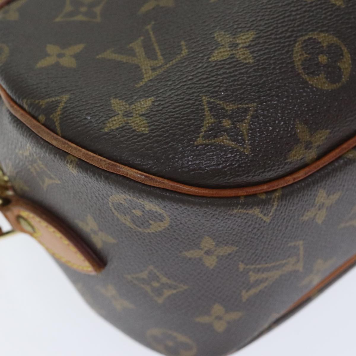 LOUIS VUITTON Monogram Blois Shoulder Bag M51221 LV Auth 93174