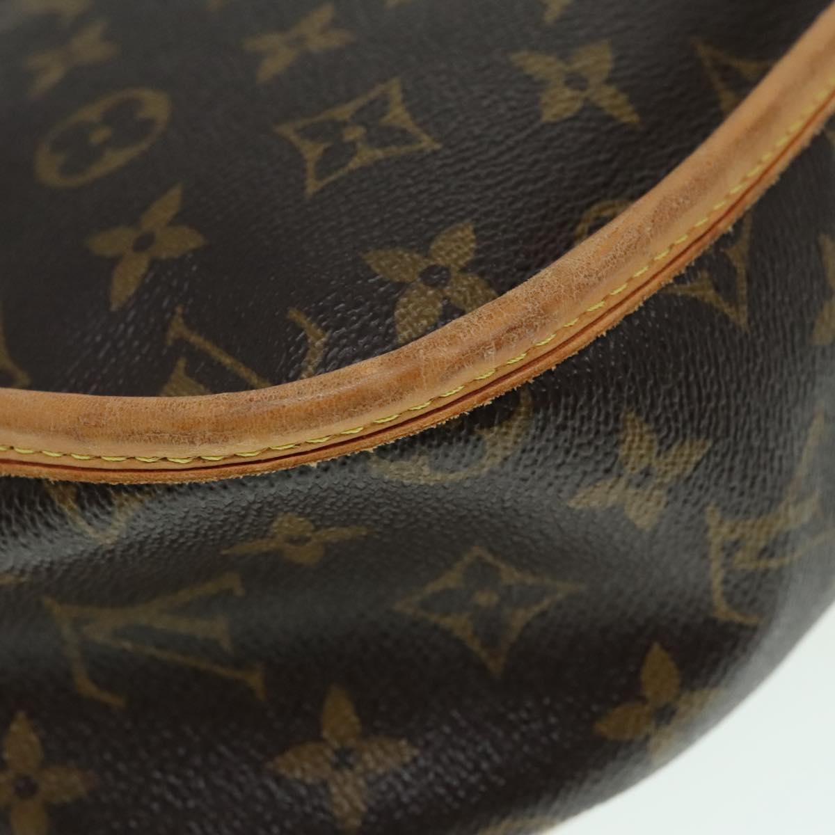 LOUIS VUITTON Monogram Menilmontant PM Shoulder Bag M40474 LV Auth 93179